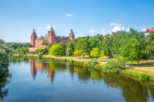 Ein Anwalt für Sozialrecht in Aschaffenburg hilft bei Fragen rund um Hartz 4, Kindergeld und Sozialhilfe.