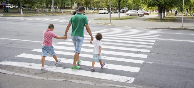 Bezug von Bürgergeld und alleinerziehend mit 2 Kindern: Was steht Ihnen zu?