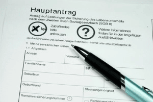 Sie wollen Ihren Hartz-4-Antrag ausfüllen, brauchen aber Hilfe dabei? Kein Problem.