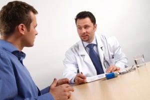 Wenn die Hilfebedürftigkeit zu Ende geht, müssen Hartz-IV-Empfänger die Krankenkasse wieder selbst zahlen.