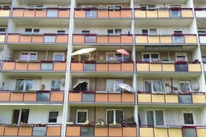 Das Jobcenter versendet einen Änderungsbescheid, wenn sich die Höhe der Mietkosten ändert.