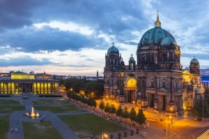 Der Senat plant , ein solidarisches Grundeinkommen für Berlin zu testen.