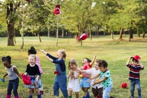 Kein Umzug: Kinder von Hartz-4-Empfängern dürfen oft im gewohnten sozialen Umfeld bleiben.